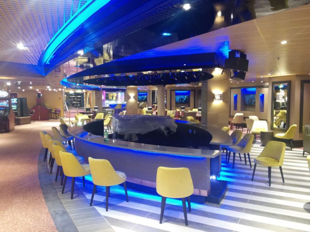 Billboard Onboard and Gallery Bar